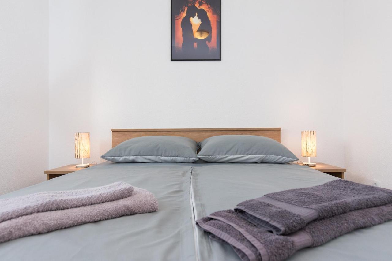 Apartment Dajana Пинезичи Экстерьер фото